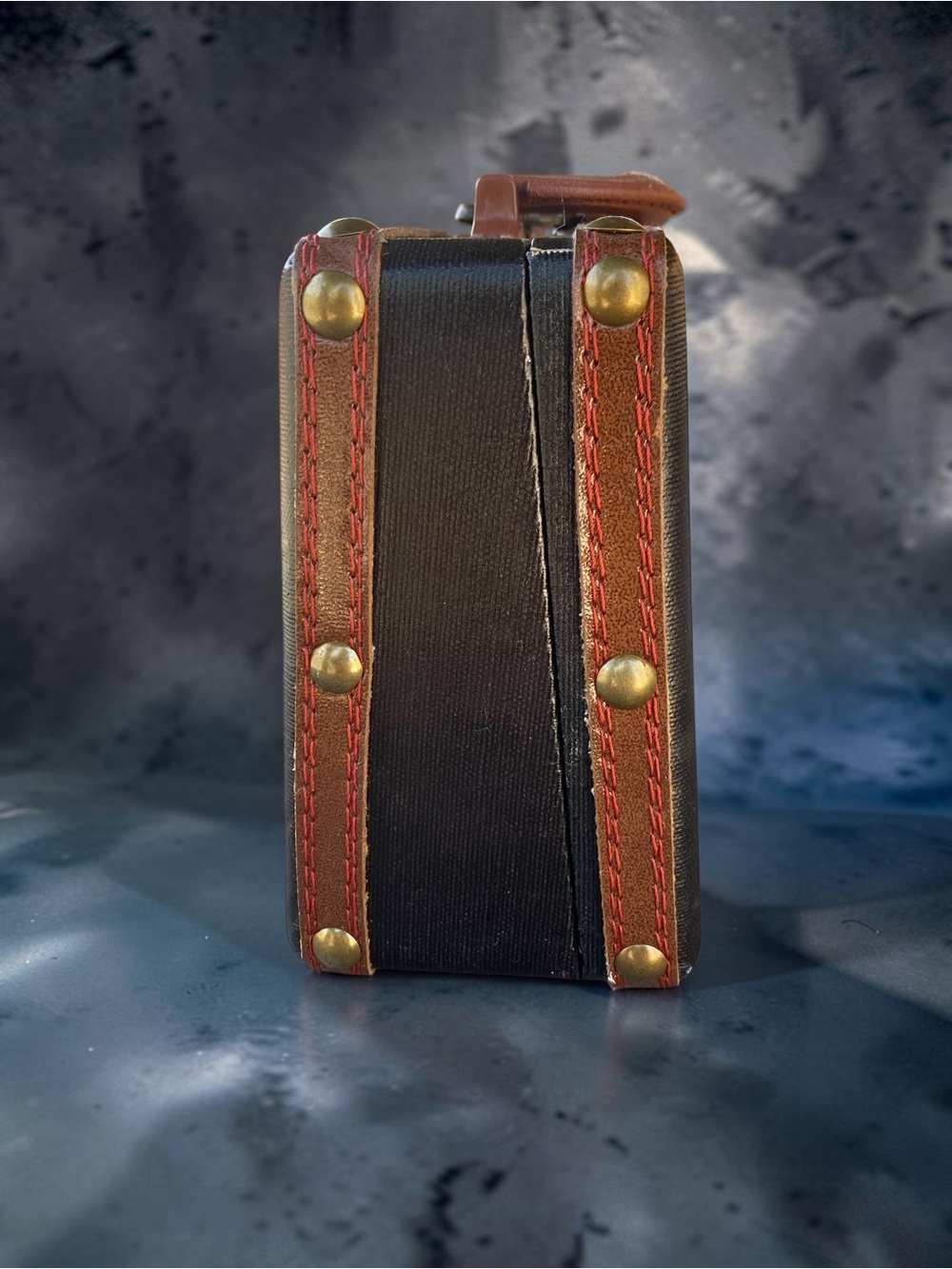 Elvis Presley Cigar Box Purse Handbag Novelty Mini Cigar Suitcase - Picture 5 of 5